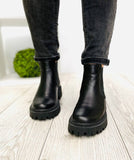 Women Leather Boots Chelsea Demi-season Black
