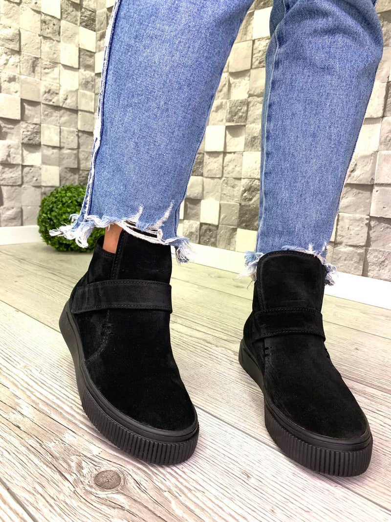 Women Suede Winter Boots Black