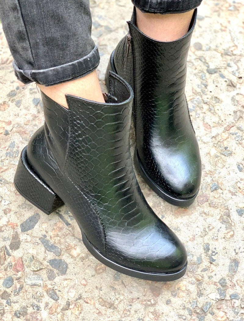 Women Leather Ankle Boots Demi-season Black