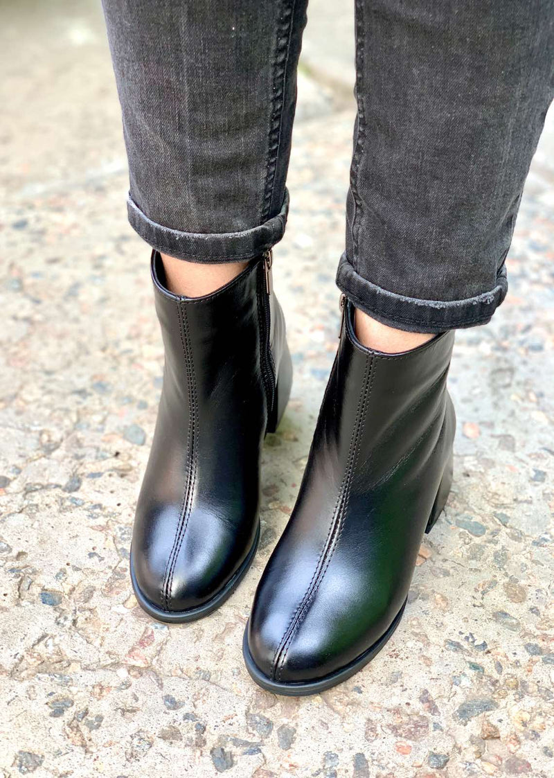 Women Leather Ankle Boots Demi-season Black