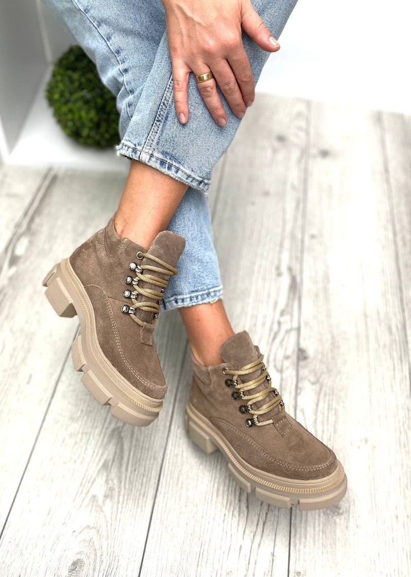 Women Suede Boots Demi-season Brown