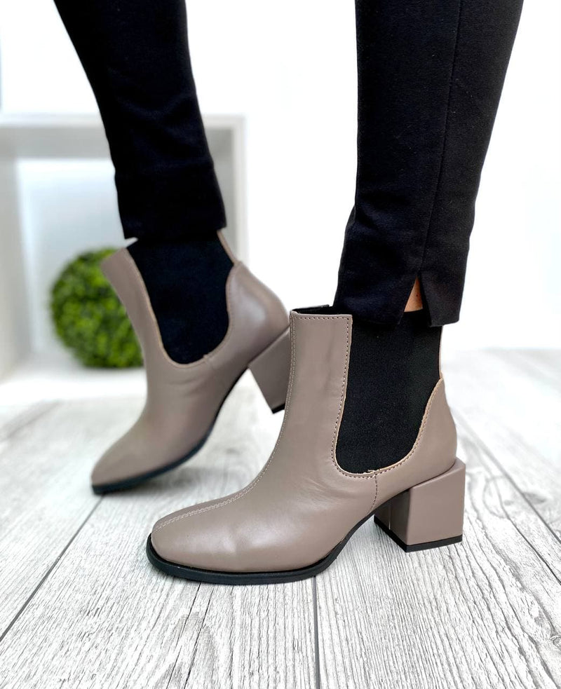 Women Leather Ankle Boots Demi-season Beige