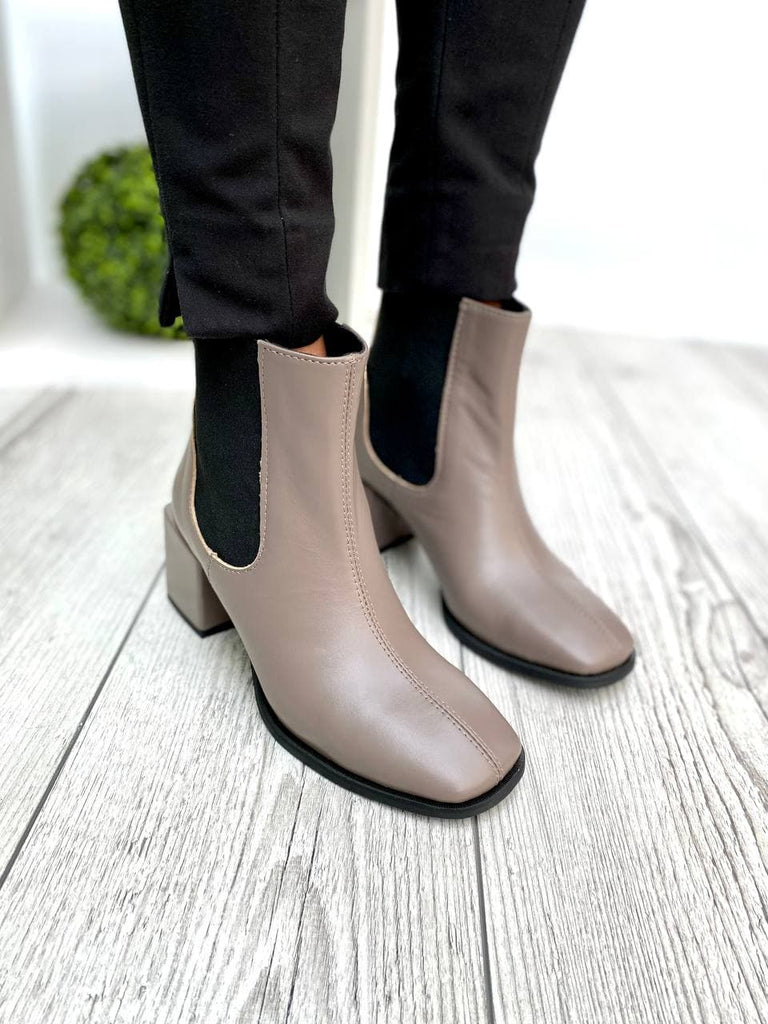 Women Leather Ankle Boots Demi-season Beige
