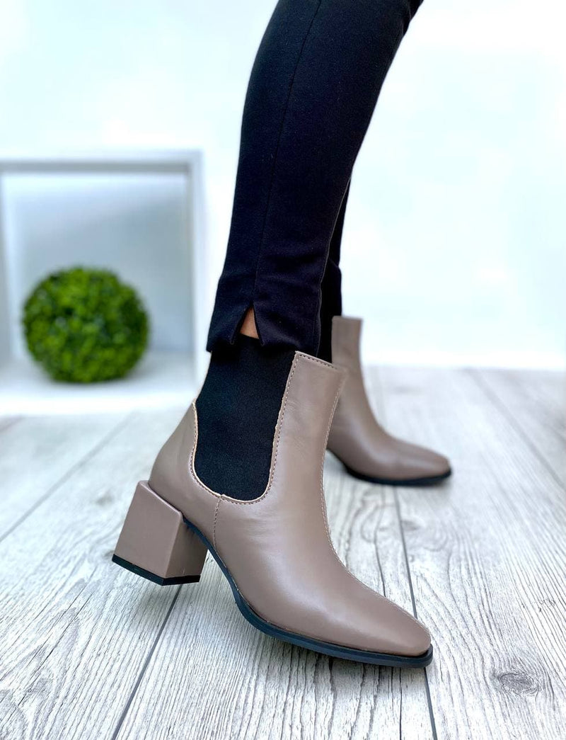 Women Leather Ankle Boots Demi-season Beige