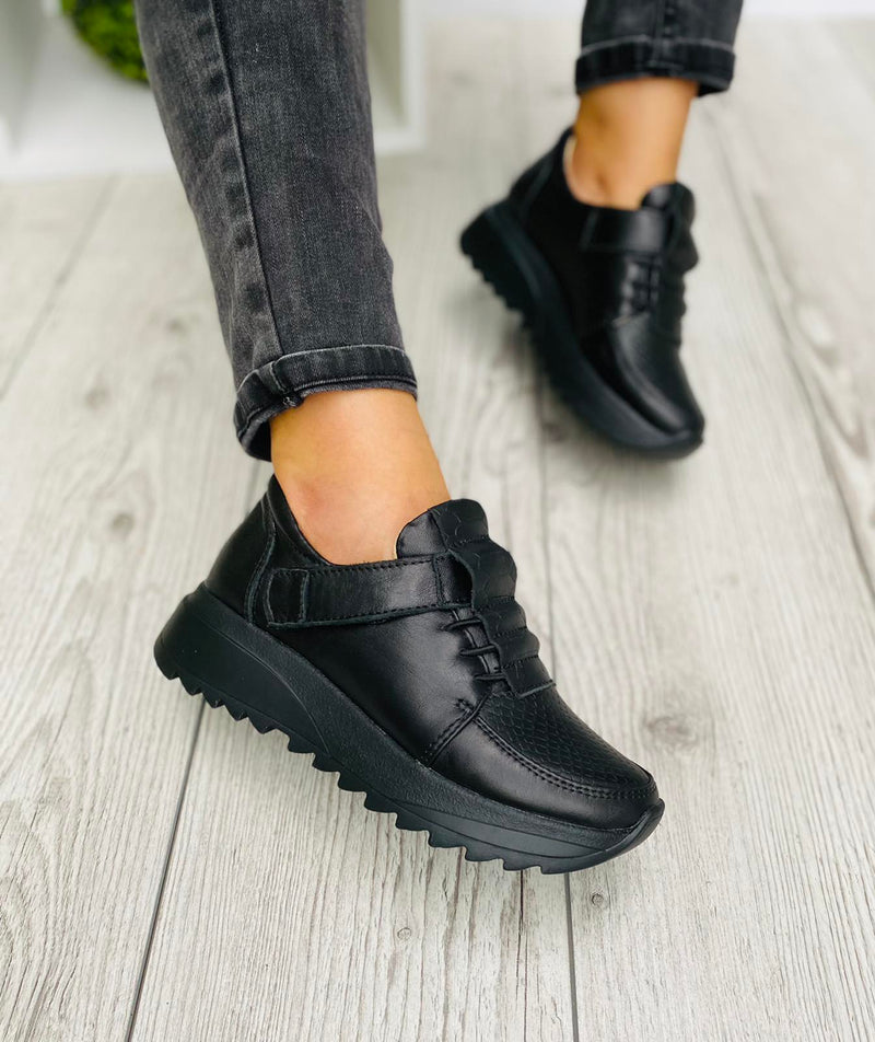 Women Leather Sneakers Black