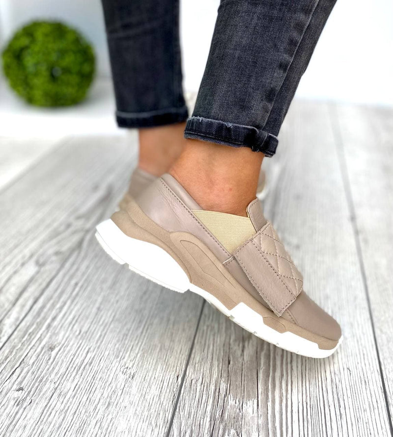 Women Leather Sneakers 1545 Beige