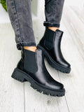 Women Leather Boots Chelsea Demi-season Black