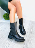Women Leather Boots Chelsea Demi-season Black