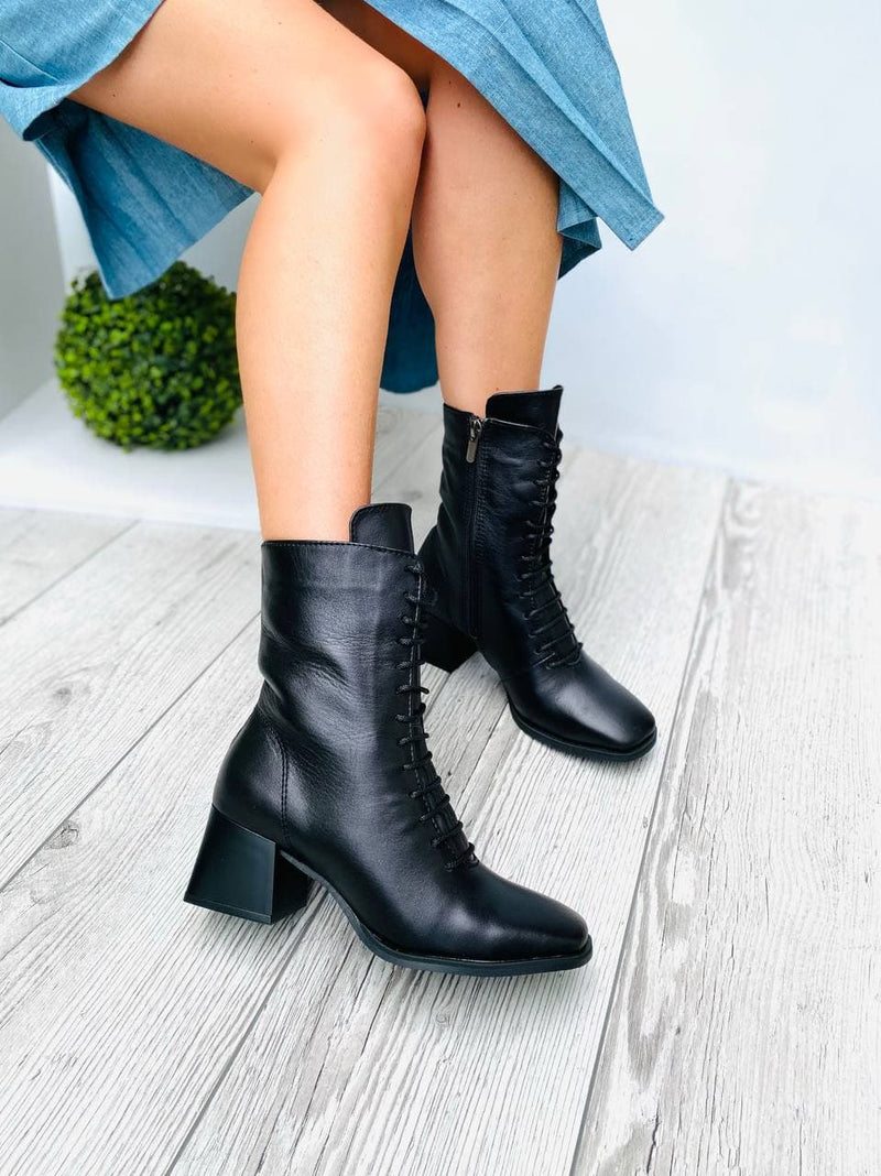 Women Leather Ankle Boots Demi-season Black