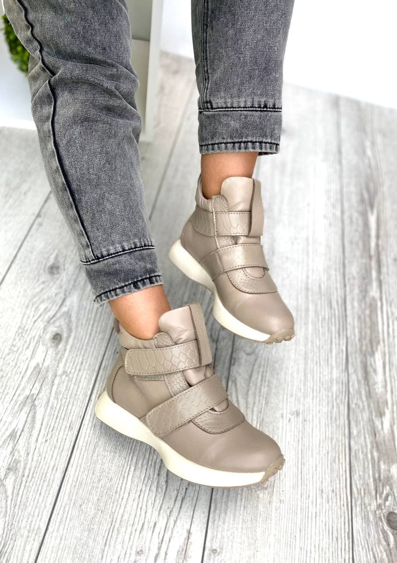 Women Leather Boots Beige