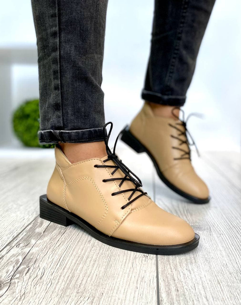 Women Leather Lace-Up Boots Beige