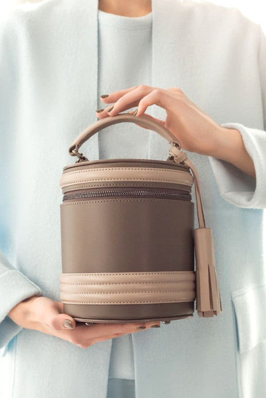 Stylish Ladies Barrel Handbag